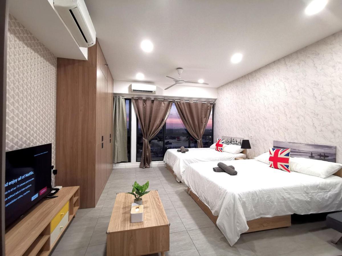 Bell Suite - The Premium Suite @ Сепанг Екстериор снимка
