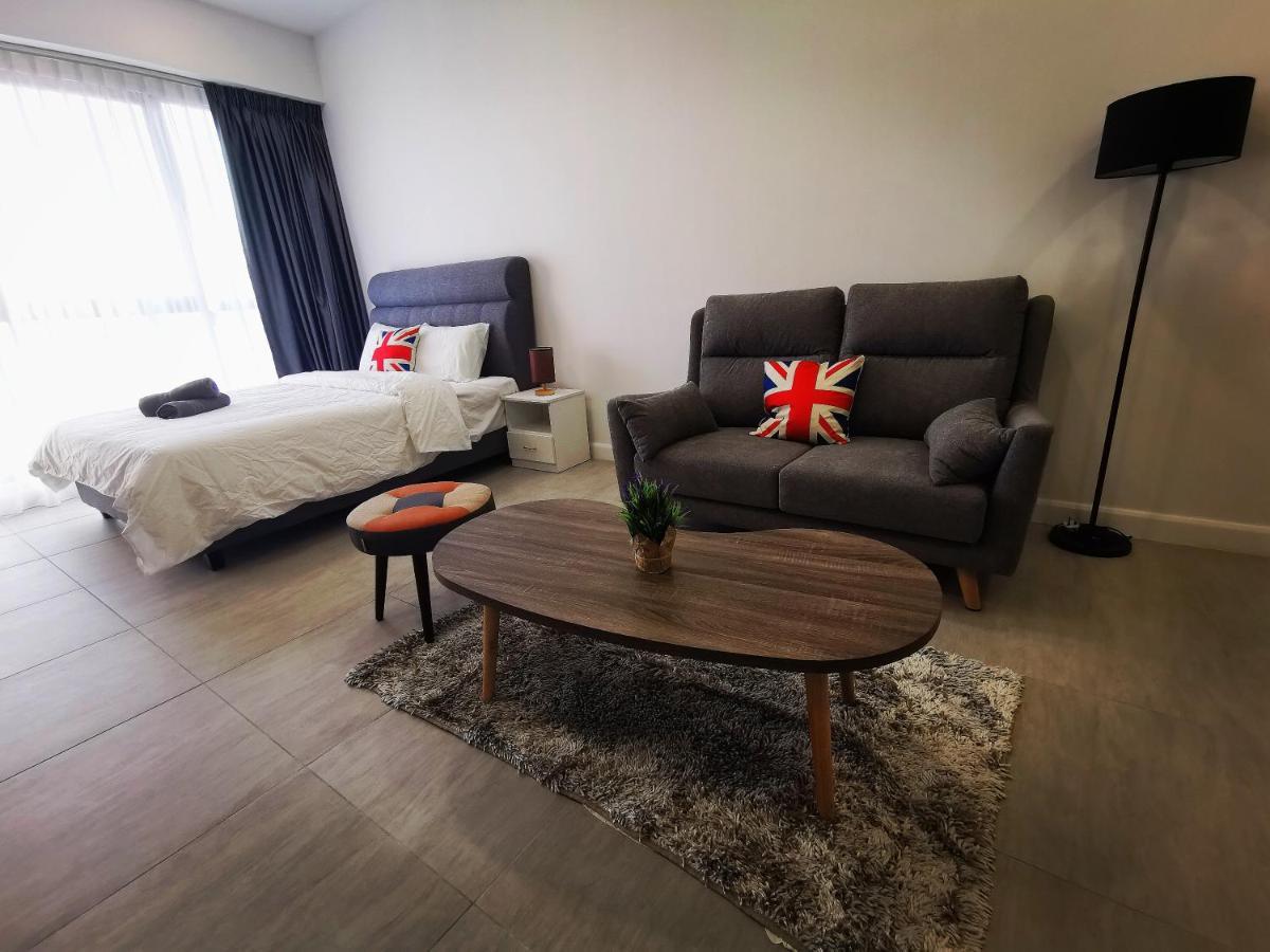 Bell Suite - The Premium Suite @ Сепанг Екстериор снимка