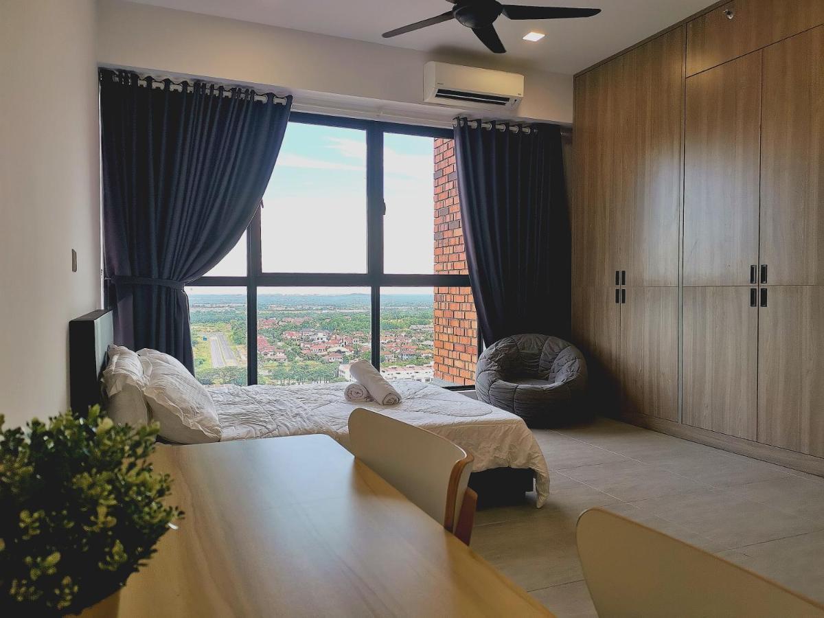 Bell Suite - The Premium Suite @ Сепанг Екстериор снимка